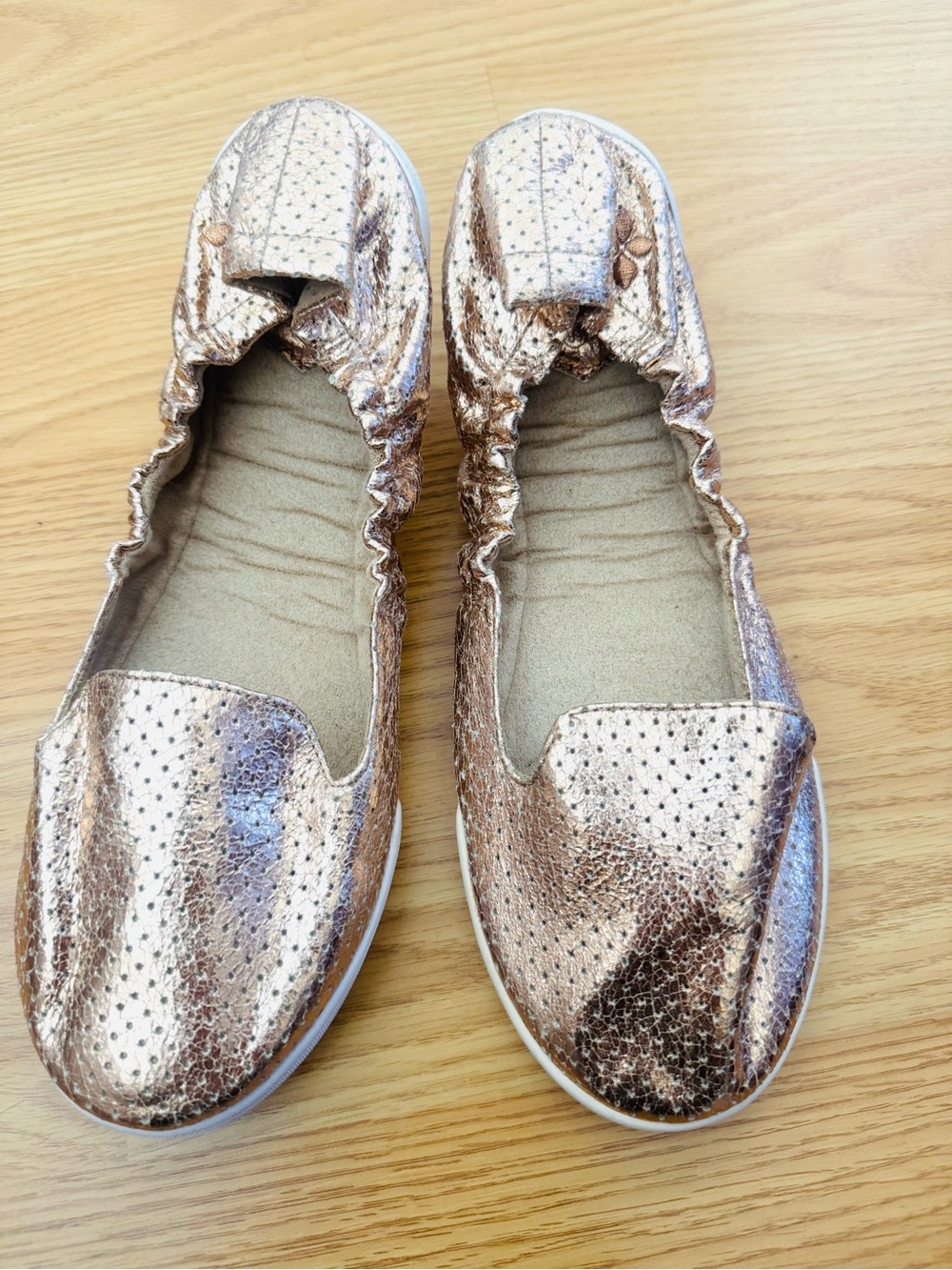 New Butterfly Twists Metallic Rose Gold Slip-On Foldable Women’s Casual Shoes 🦋